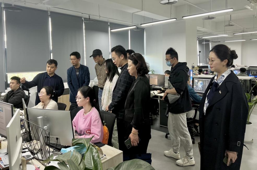 訪企拓崗促發展 學院黨委赴江蘇有維文化科技調研數字文化創意軟件開發